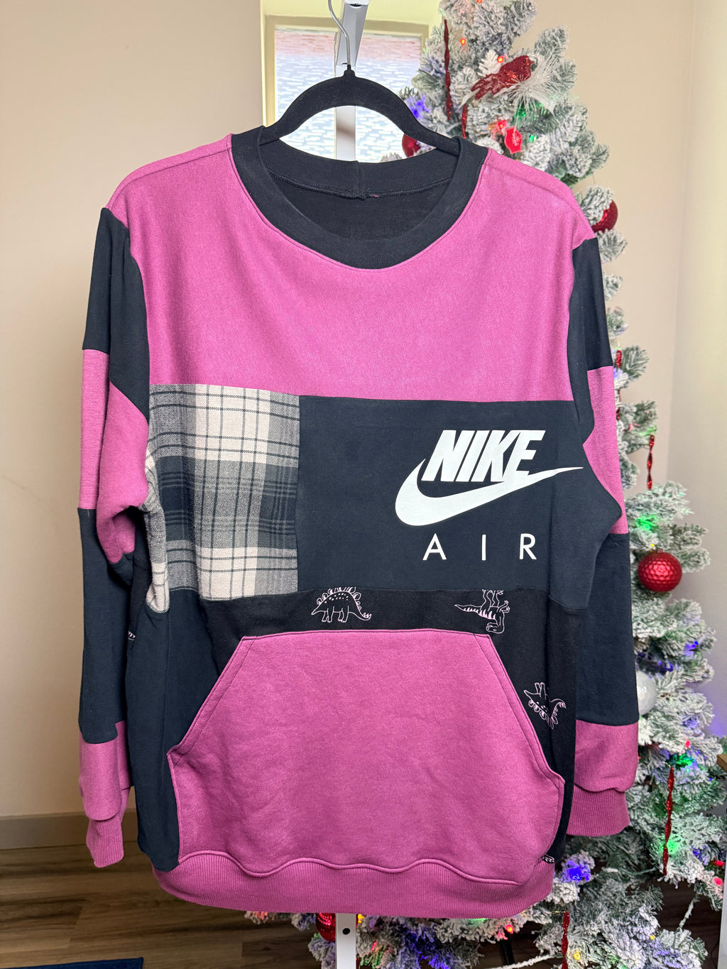 Nike Dino patchwork - Upcycled crewneck – One-of-a-Kind & Sustainably Made