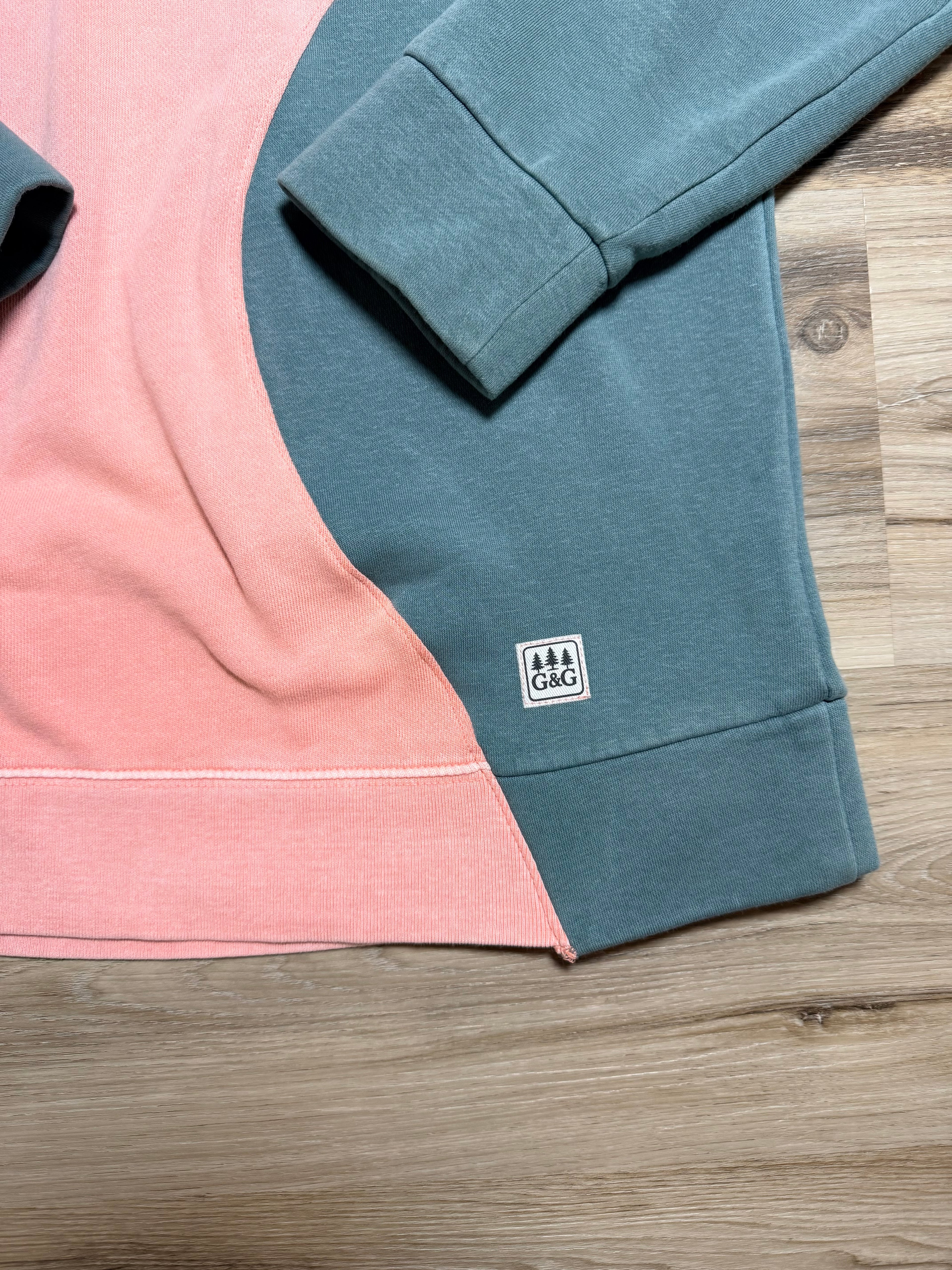 Crewneck coral and mint - Upcycled crewneck – One-of-a-Kind & Sustainably Made